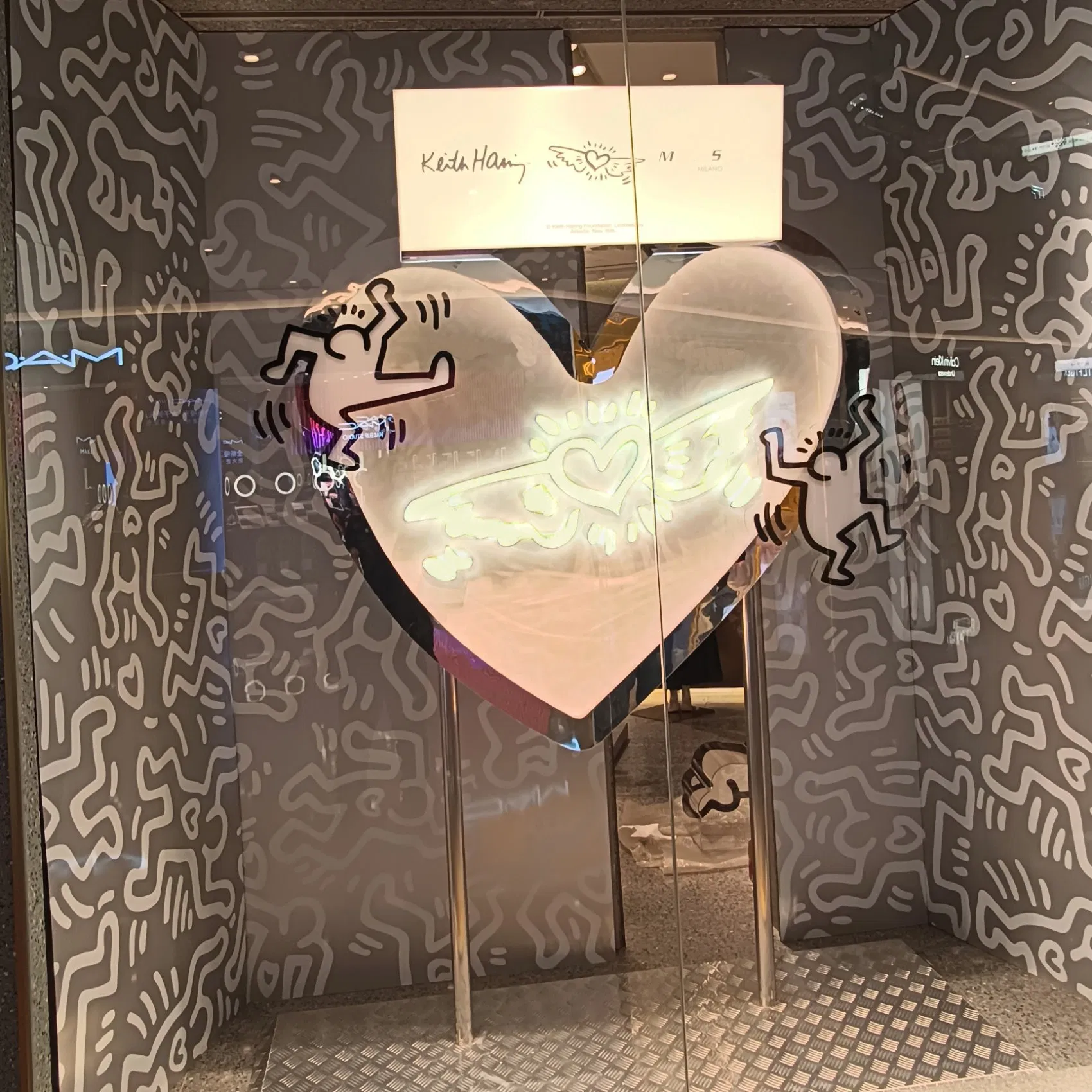 Customized Love Wings Chandelier Decoration Wedding Decoration Props Closed Window Display Props