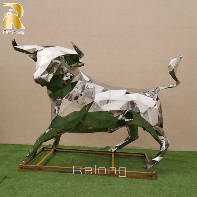 Popular Stainless Steel Wall Street Bull Statue Geometric Metal Bull Sculpture
