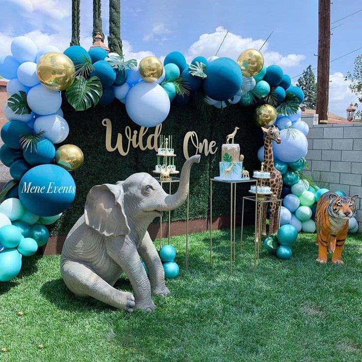 Safari Animals Sculptures Life Size Elephant Giraffe Zebra Statues for Wedding Decoration