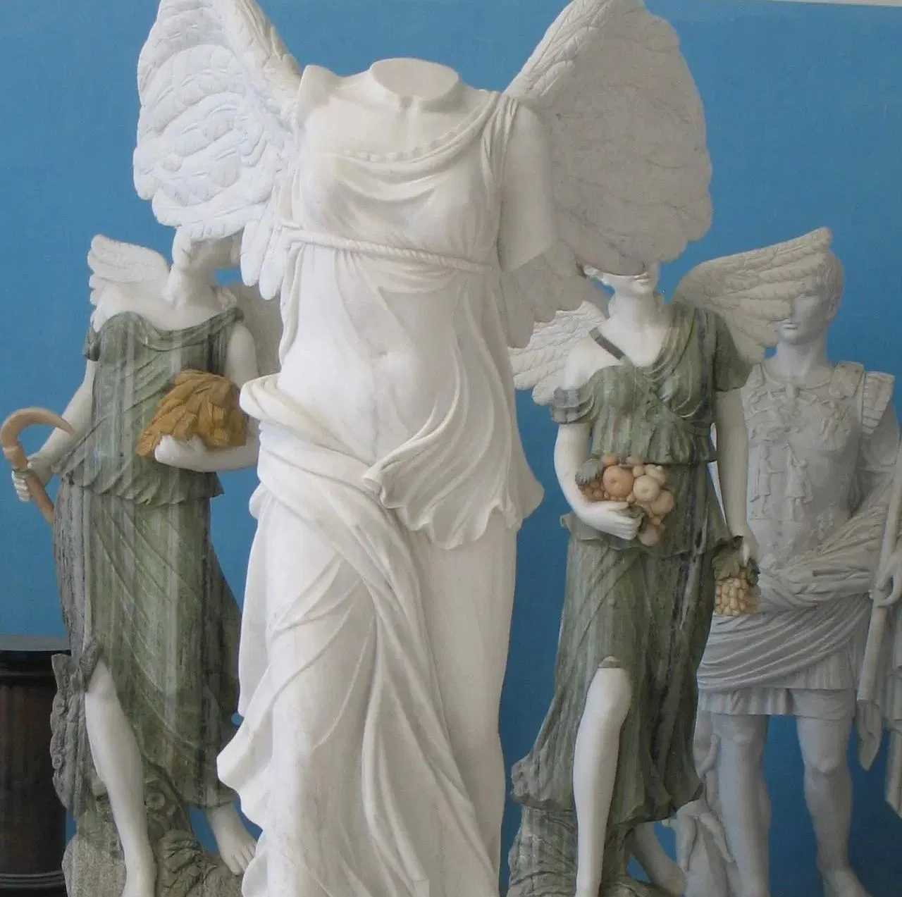 Sturdy Garden Statue for Outdoor Spaces, Weather Resistant Design