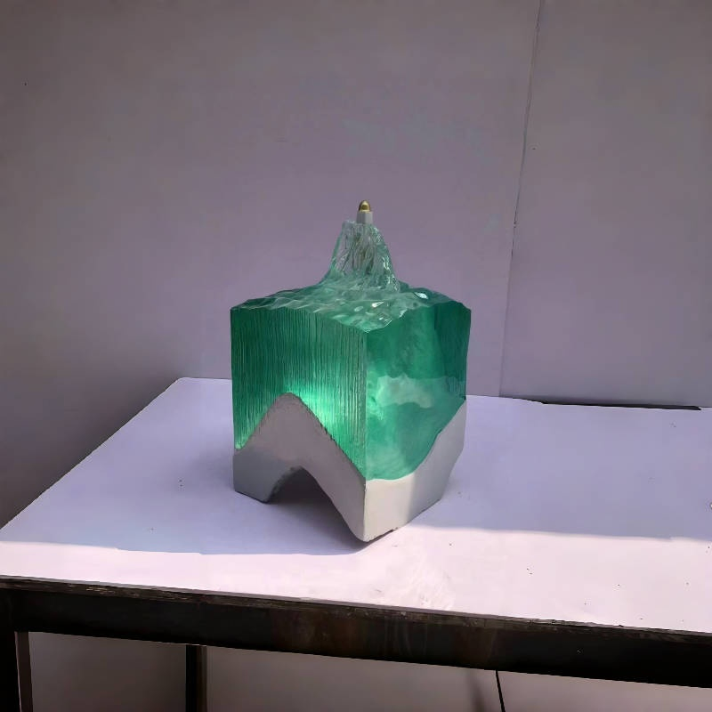 Factory Customized Wholesale Garden Art Outdoor Hotel Park FRP Decorative Ornamental Art Sculpture Chinese Manufacturer