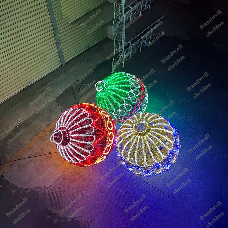 Giant Christmas Bubbles/Christmas Ornaments Ball/ Giant Christms Ball Props