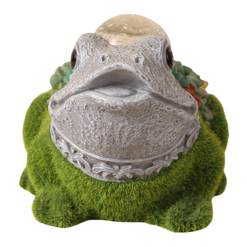 Decorative Solar Resin Flocked Squirrel Statue with LED Light for Yard Art Ornaments