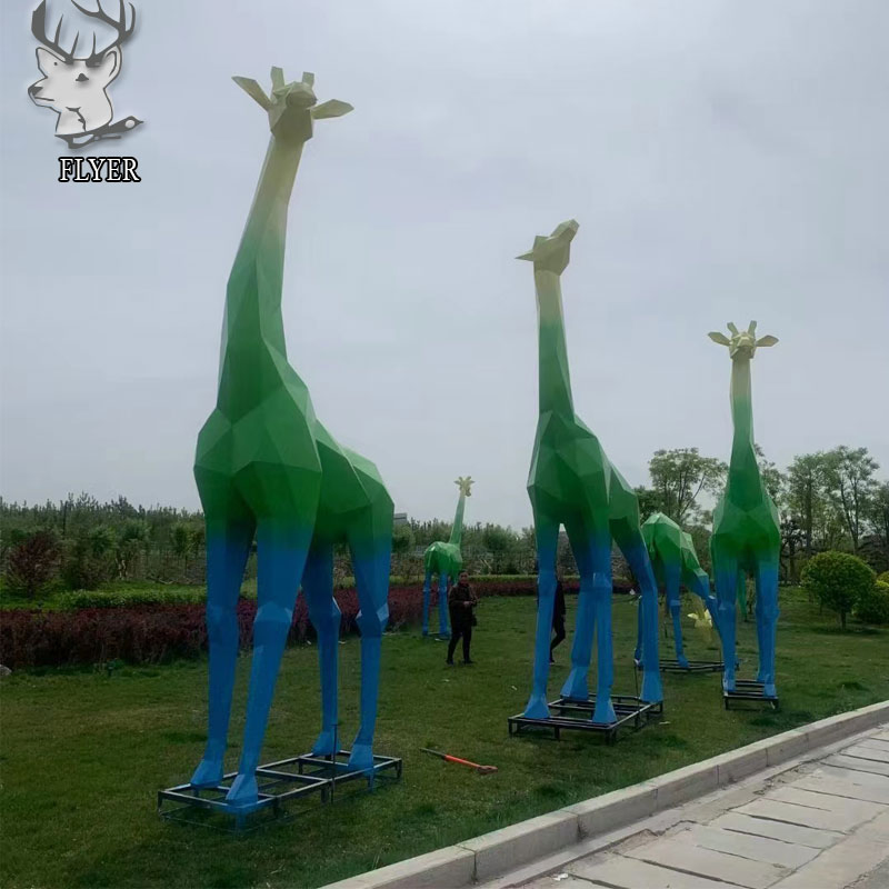 Outdoor Large Geometric Fiberglass Animal Statue Modern Geometric Bear Sculpture Statue