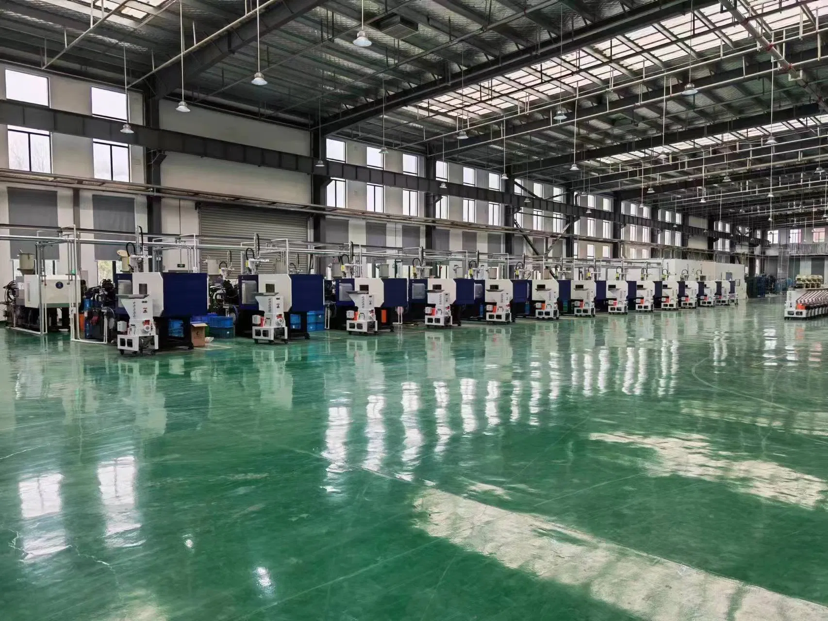 20/25/30/35kg/H Crushing Capacity Low Speed Quiet Machine Side Grinder Series