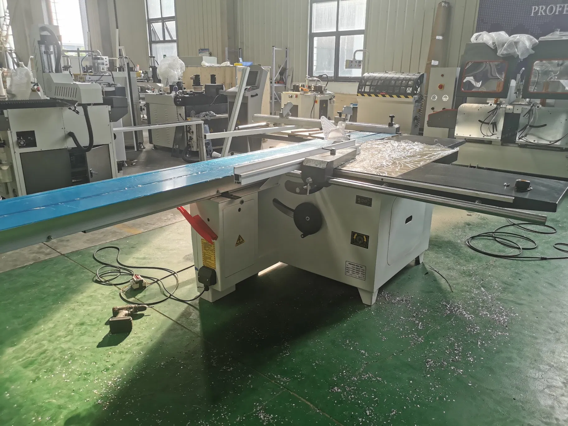 Nisen Panel Saw Modular Furniture Production Line Woodworking Tool