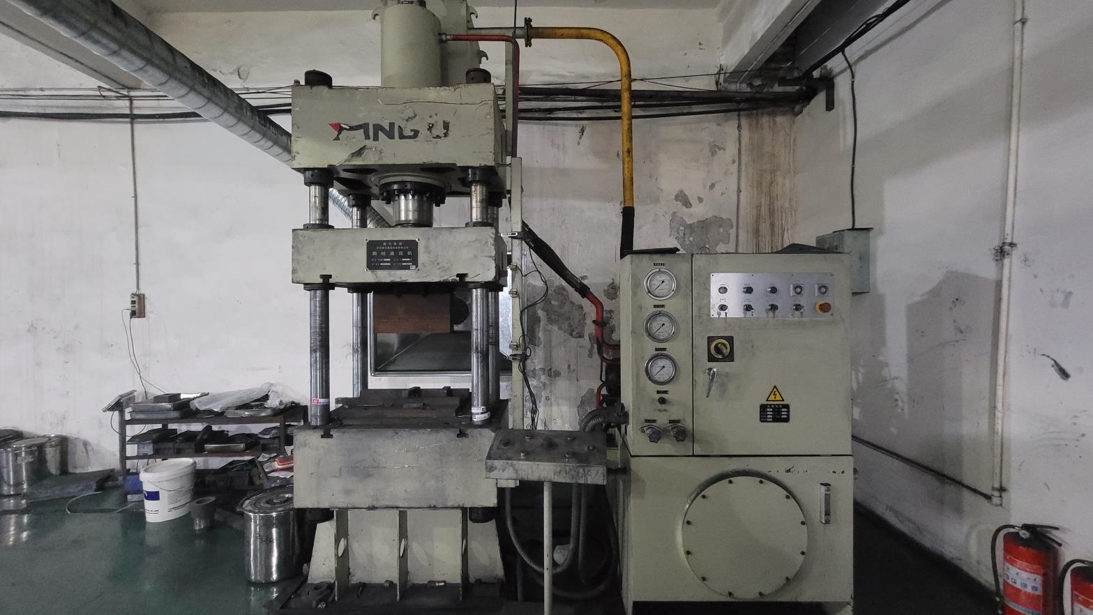 Four-column hydraulic press for precision forming at Jinan Deepit Cutter