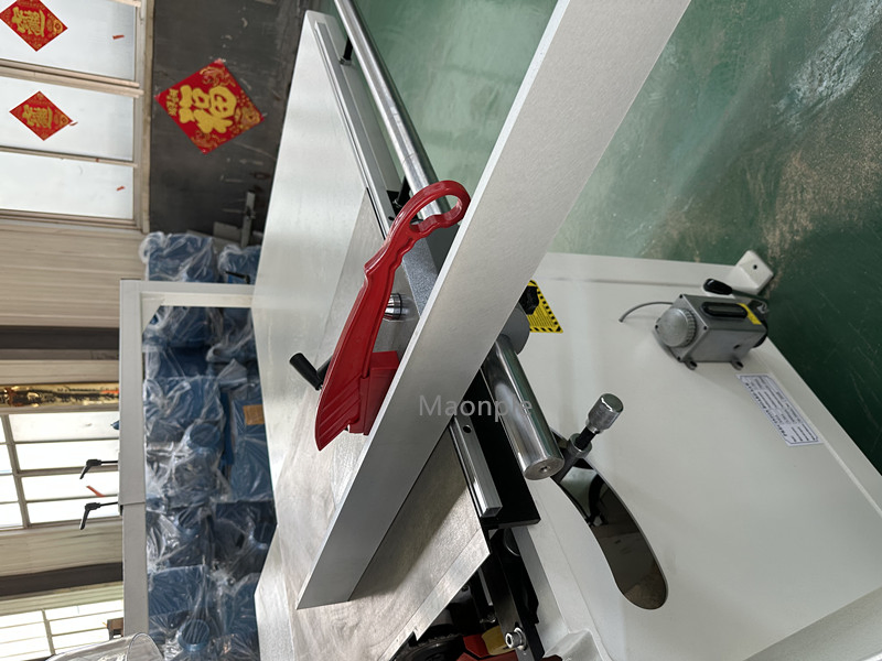 Suitable for Cutting Multi-Layer Woodworking Sliding Table Panel Saw Machine