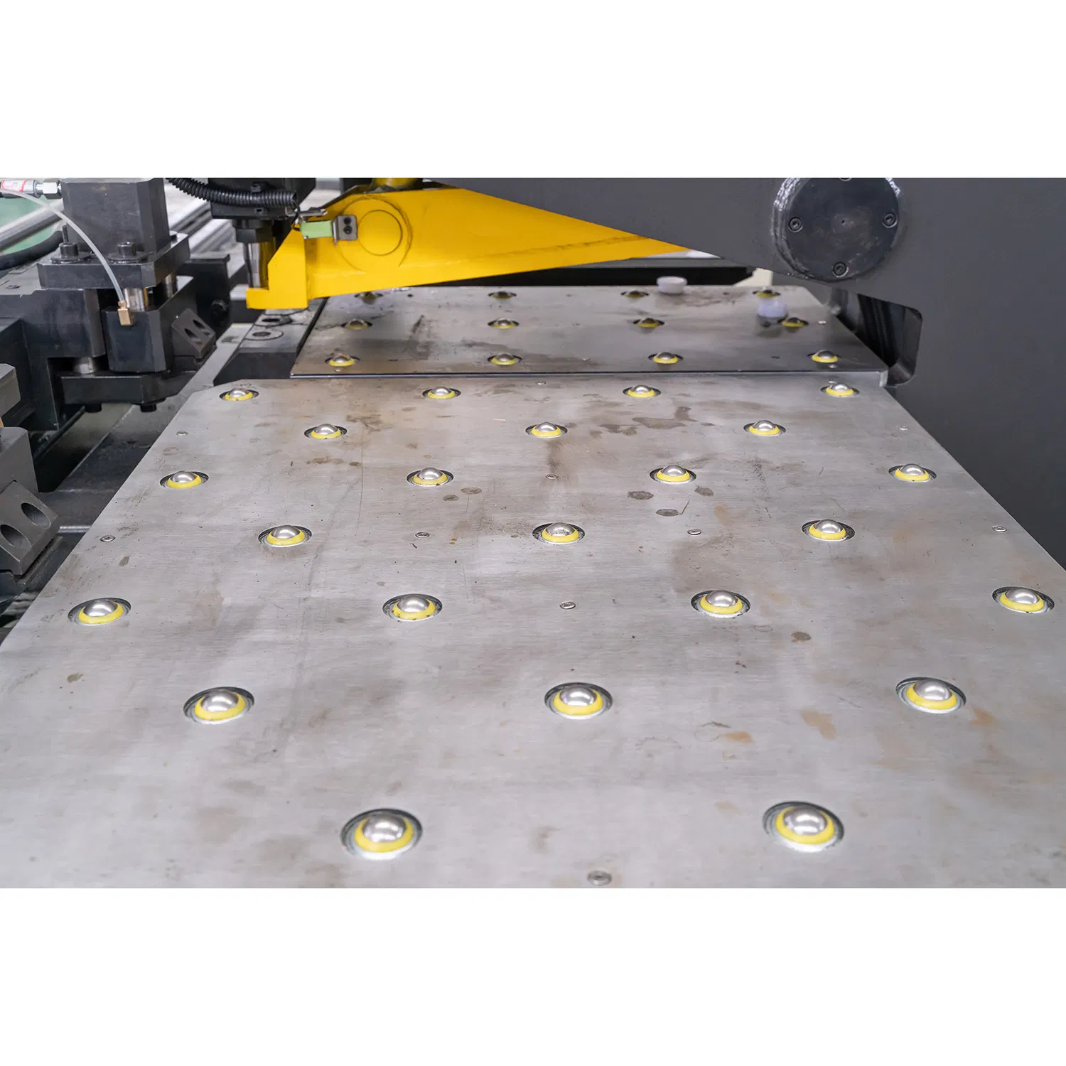 CNC Metal Sheet Perforating Machine Small Plate CNC Hydraulic Hole Punching Machine