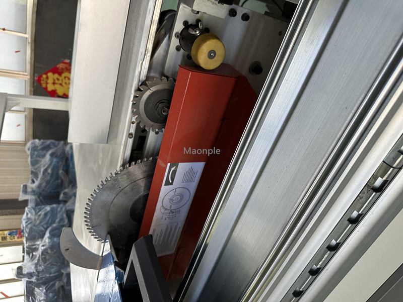 Suitable for Cutting Multi-Layer Woodworking Sliding Table Panel Saw Machine