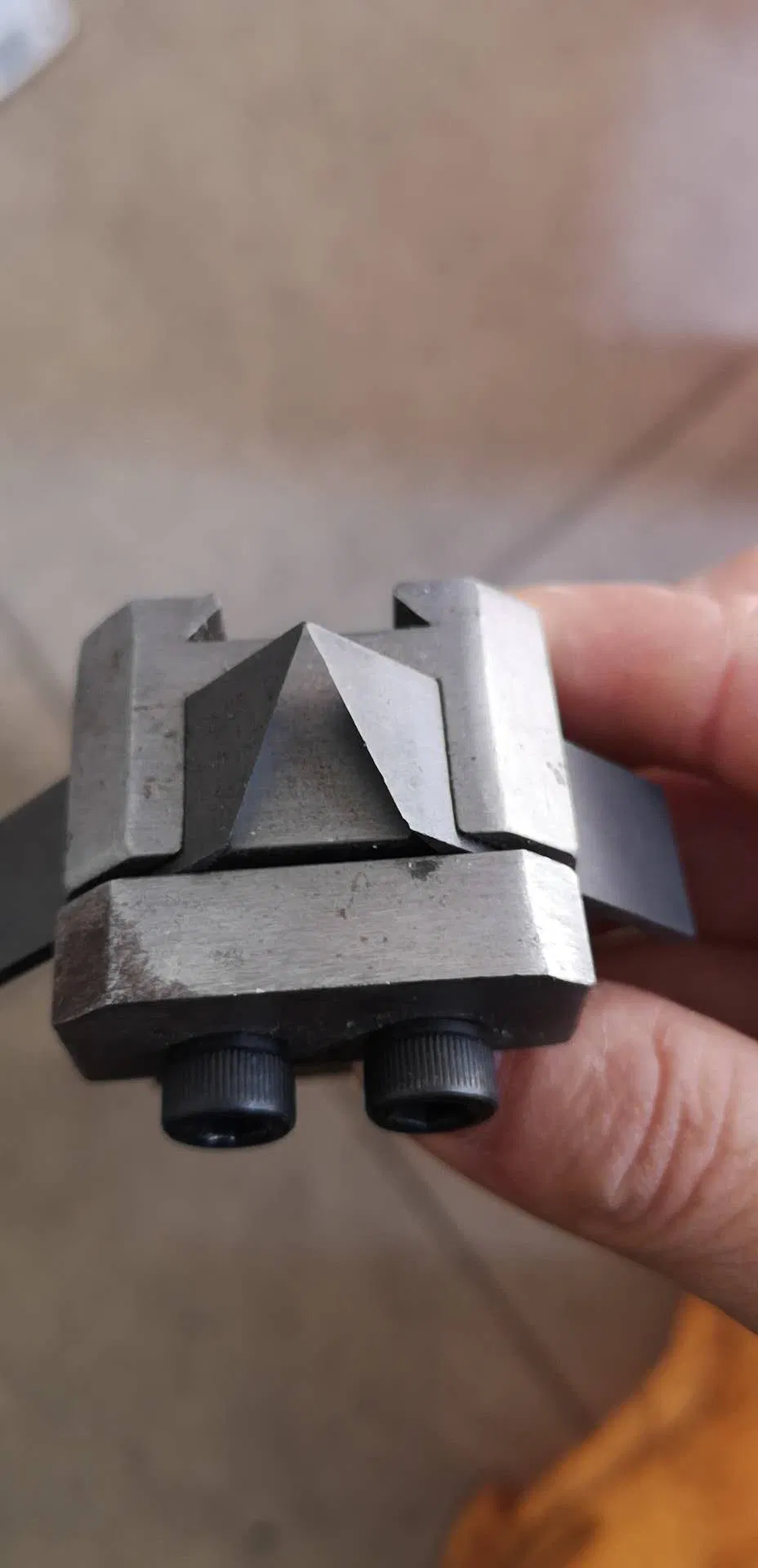 Manual V Type Cardboard Slotting Grooving Creasing Machine