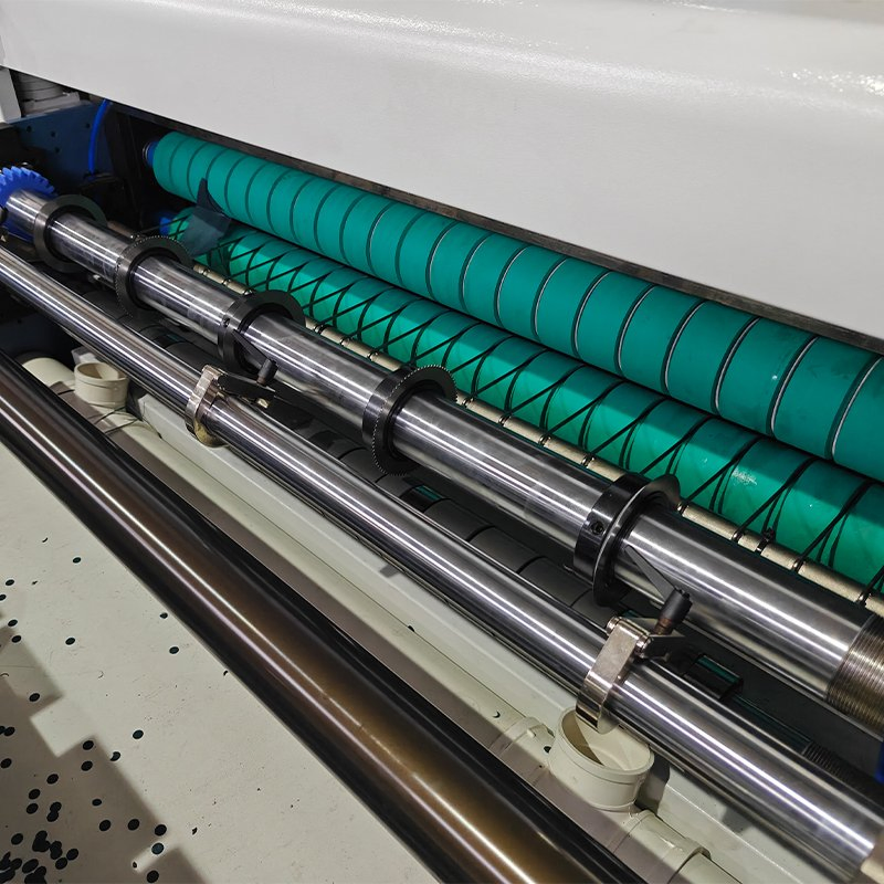 Coated Nonwoven Fabric Roll to Size Sheeting Cutting, Perforating Punching, Ultrasonic Heating Machine All in One for Medical TNT