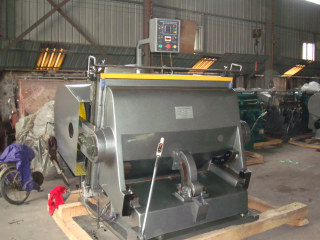 Die Punching Creasing Machine for Dubai Client Ml-1500 Since 2005