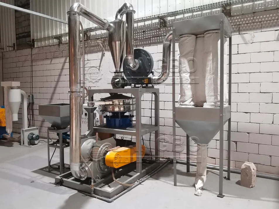 Plastic Pulverizer Machine 4