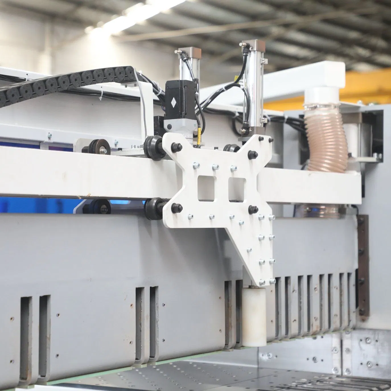 Hot Sale Woodworking MDF Multi Layer Board Cutting CNC Beam Saw Machine for Precision Solid Wood Cutting