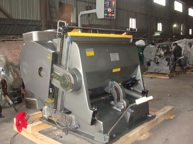 Die Punching Creasing Machine for Dubai Client Ml-1500 Since 2005