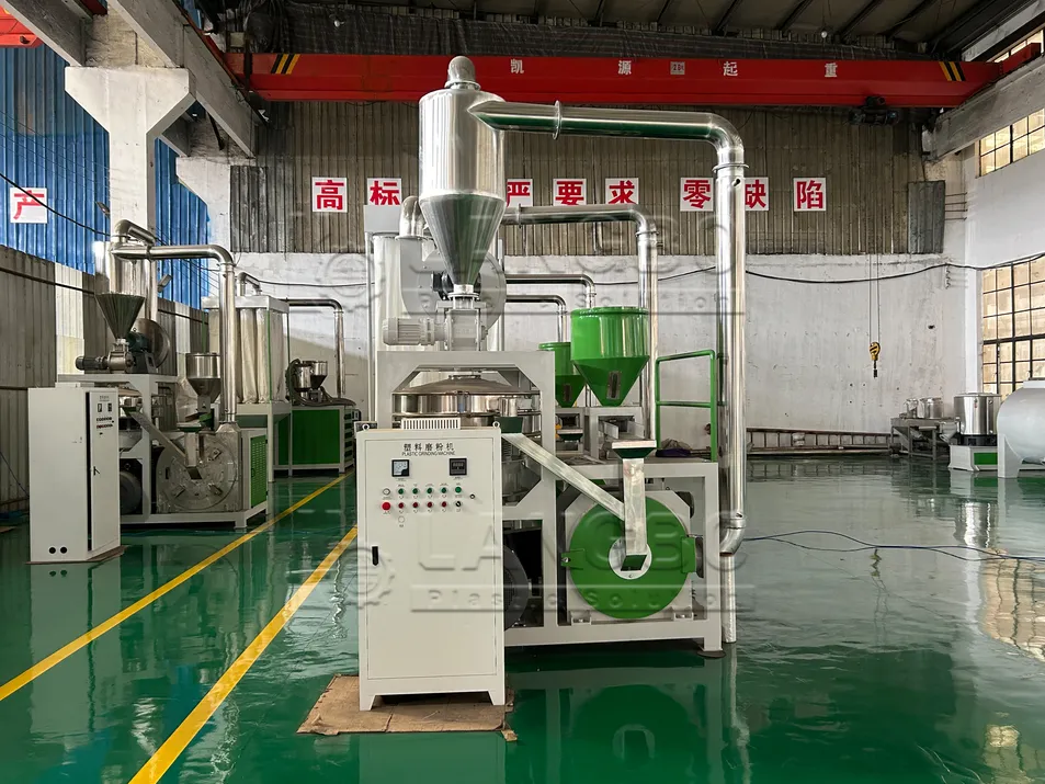 Plastic Pulverizer Machine 1