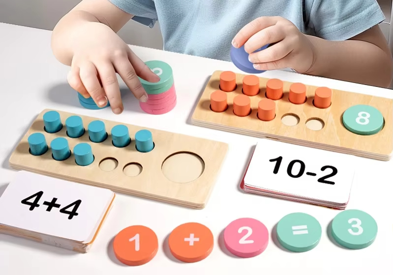 Juguetes educativos de aprendizaje multifuncionales de madera Montessori para niños