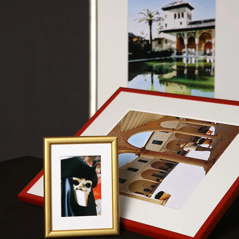 Picture frames and photo display frames - classic and modern styles