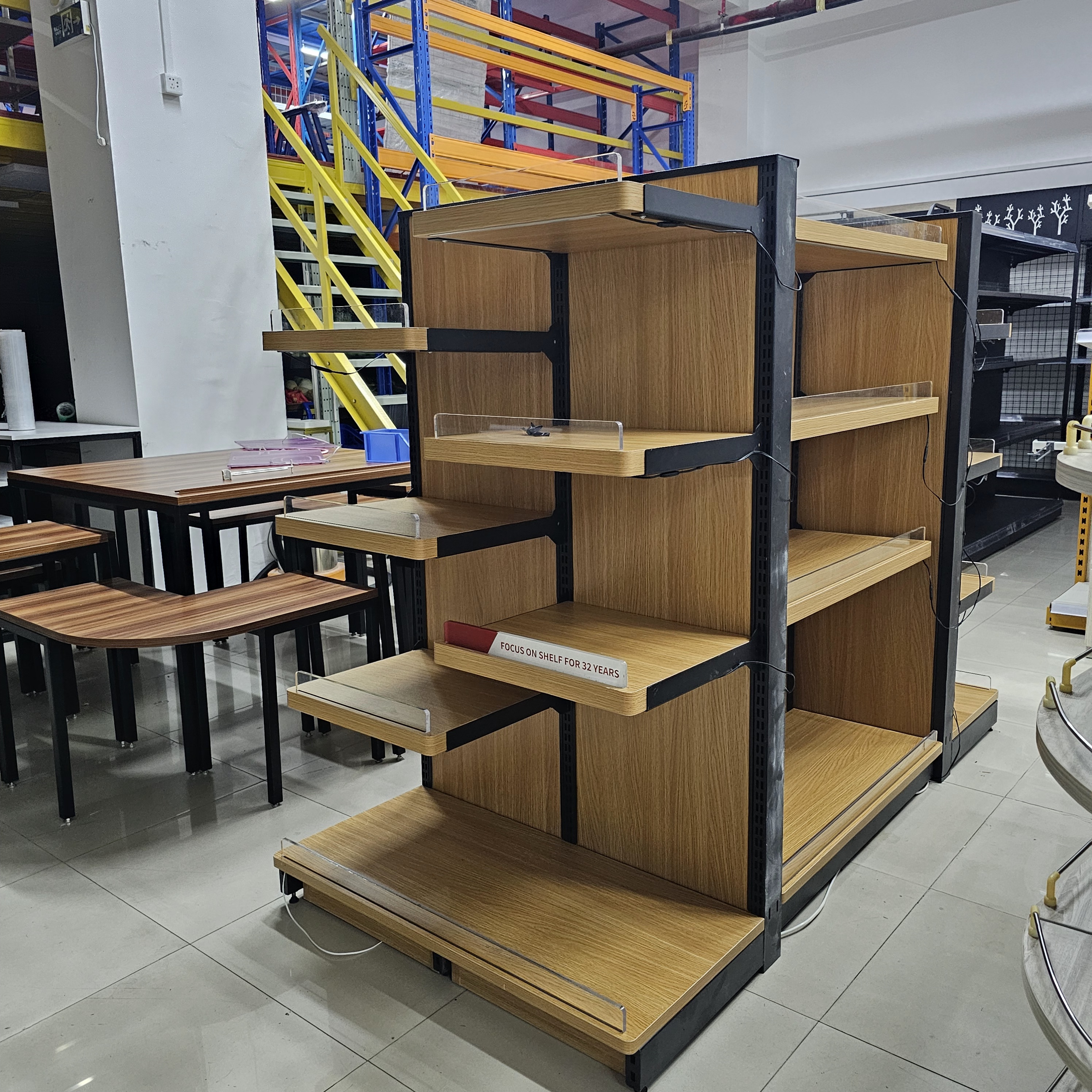 Supermarket Gondola Shelf