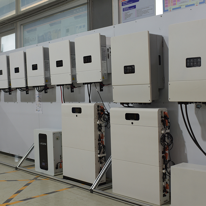 3kw 4kw 5kw 6kw Safe and Reliable Solar Wind Hybrid Inverter 4G Solar Pv + Energy Storage Bidirectional Dc/ac Converter