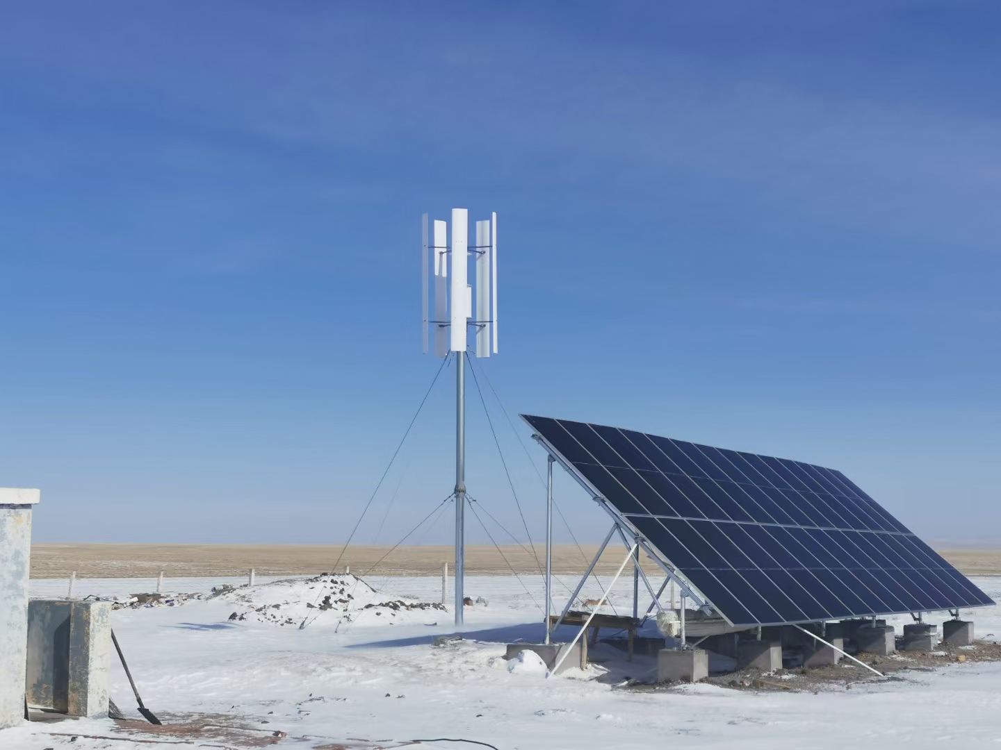 5KW Low Noise Vertical Axis Wind Turbine Generator With Wind Generator Controller and Inverter