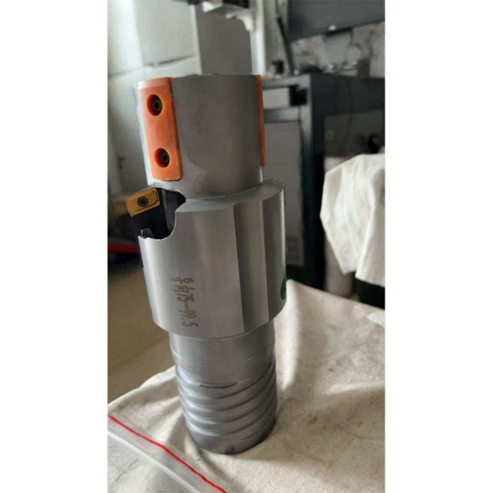 Deep Hole Boring Tool with Fine Adjustment for Machine Tools