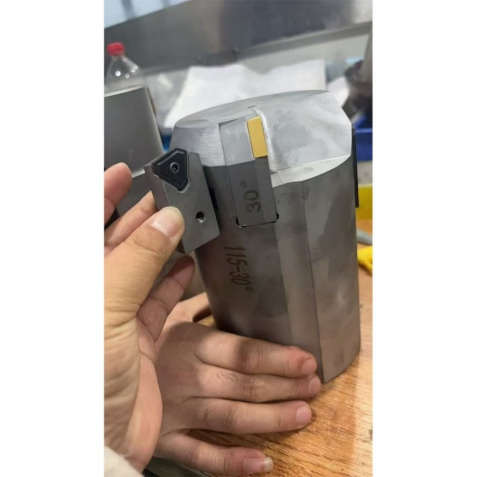 Deep Hole Boring Tool with Fine Adjustment for Machine Tools