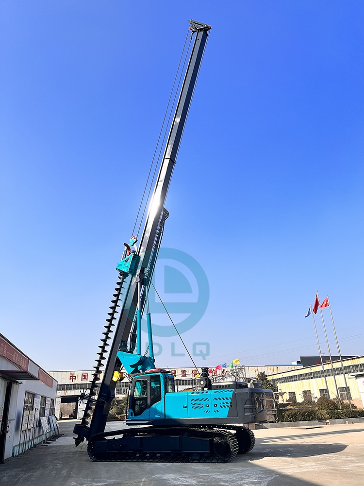 SDLQ LQR150C Continuous Spiral Piling Machine CFA Drilling Rig Hole Depth 18m Dim 200mm To 1000mm Concrete Auger Drilling Rig