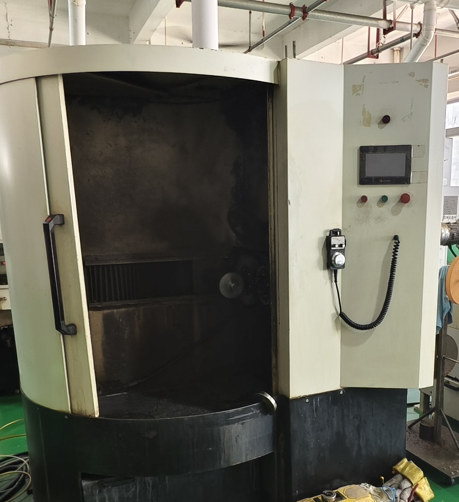 Sand-blast machine