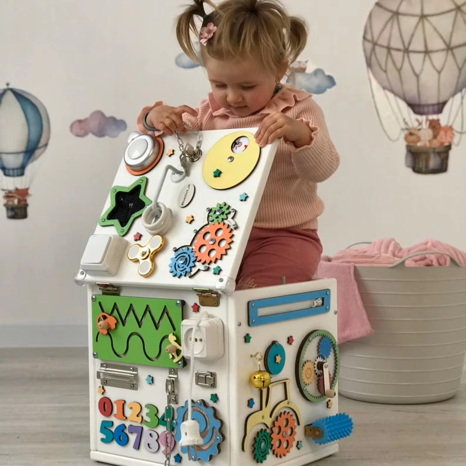 ODM OEM Wooden Montessori Busy Cube Fine Motor Toddler Toys for 1st Birthday Boy &amp; Girl EN71 Certified Baby Toy