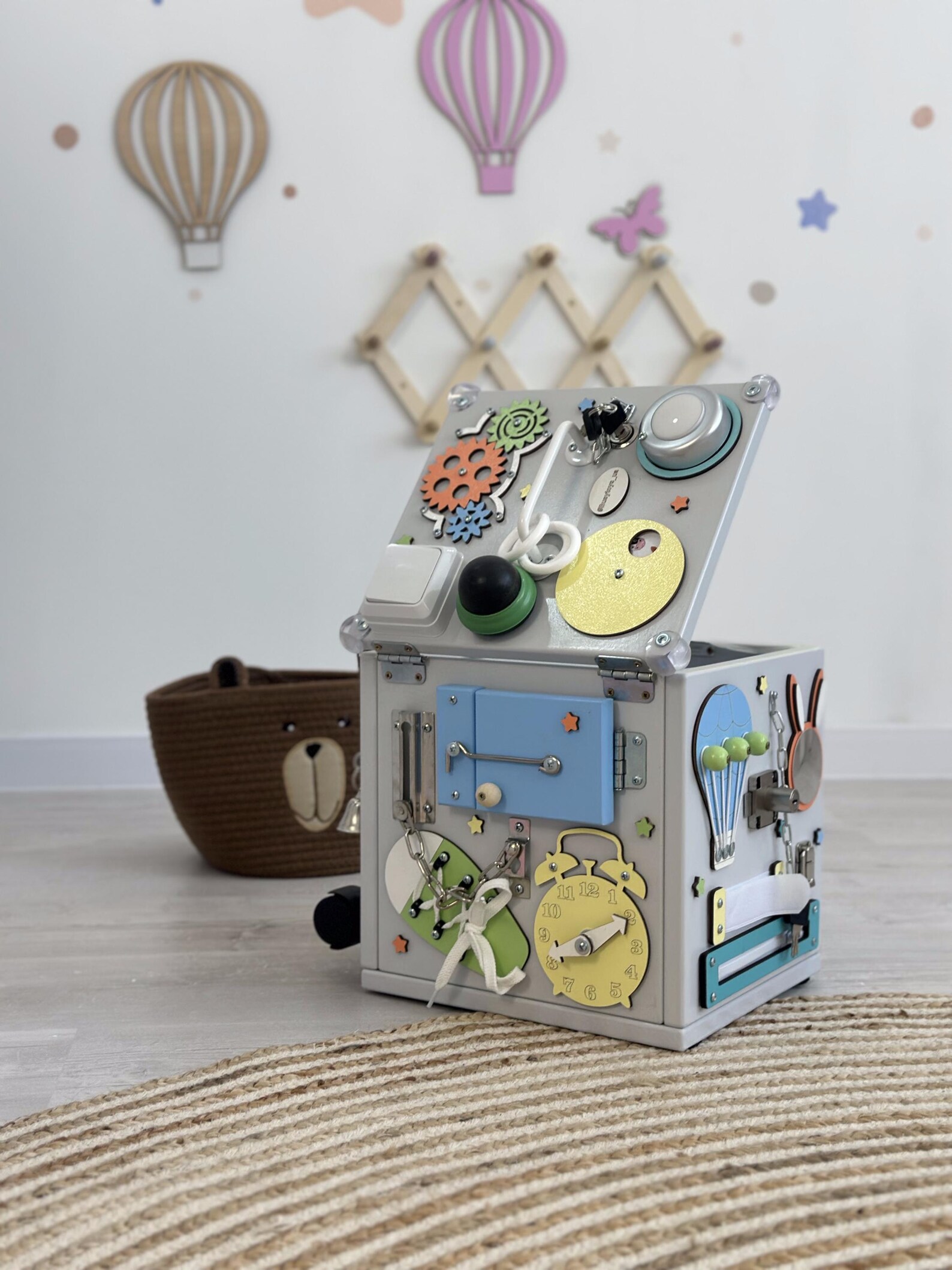 ODM OEM Wooden Montessori Busy Cube Fine Motor Toddler Toys for 1st Birthday Boy &amp; Girl EN71 Certified Baby Toy