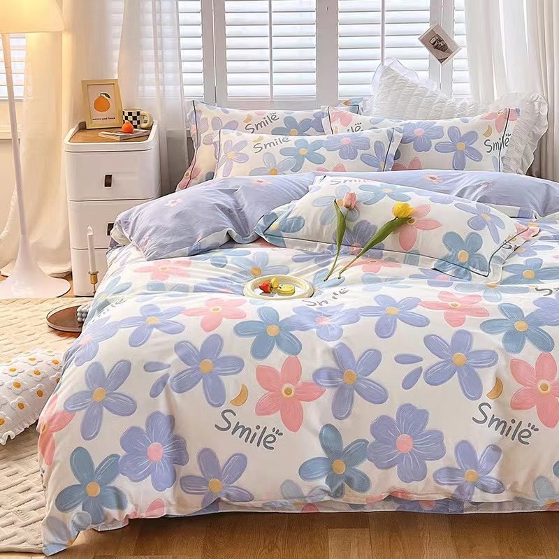 Hot Sale Fashion Cartoon Printed Bedding Cotton Duvet Cover 4PCS Kids Bedding Sets with Button Closure
