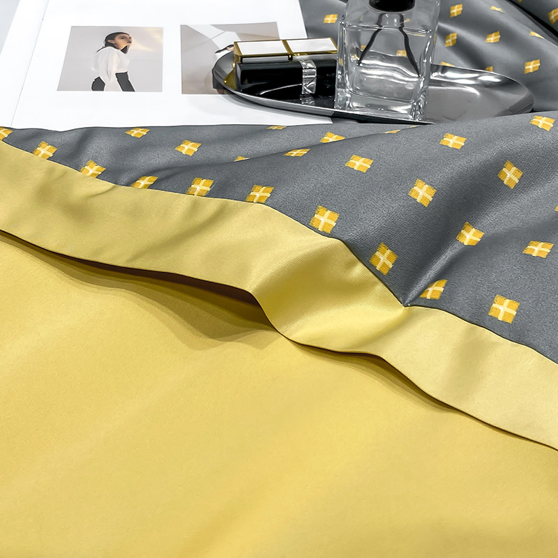 New Solid Color Custom Logo Four-Piece Summer 100% Pure Silk Bedding Set