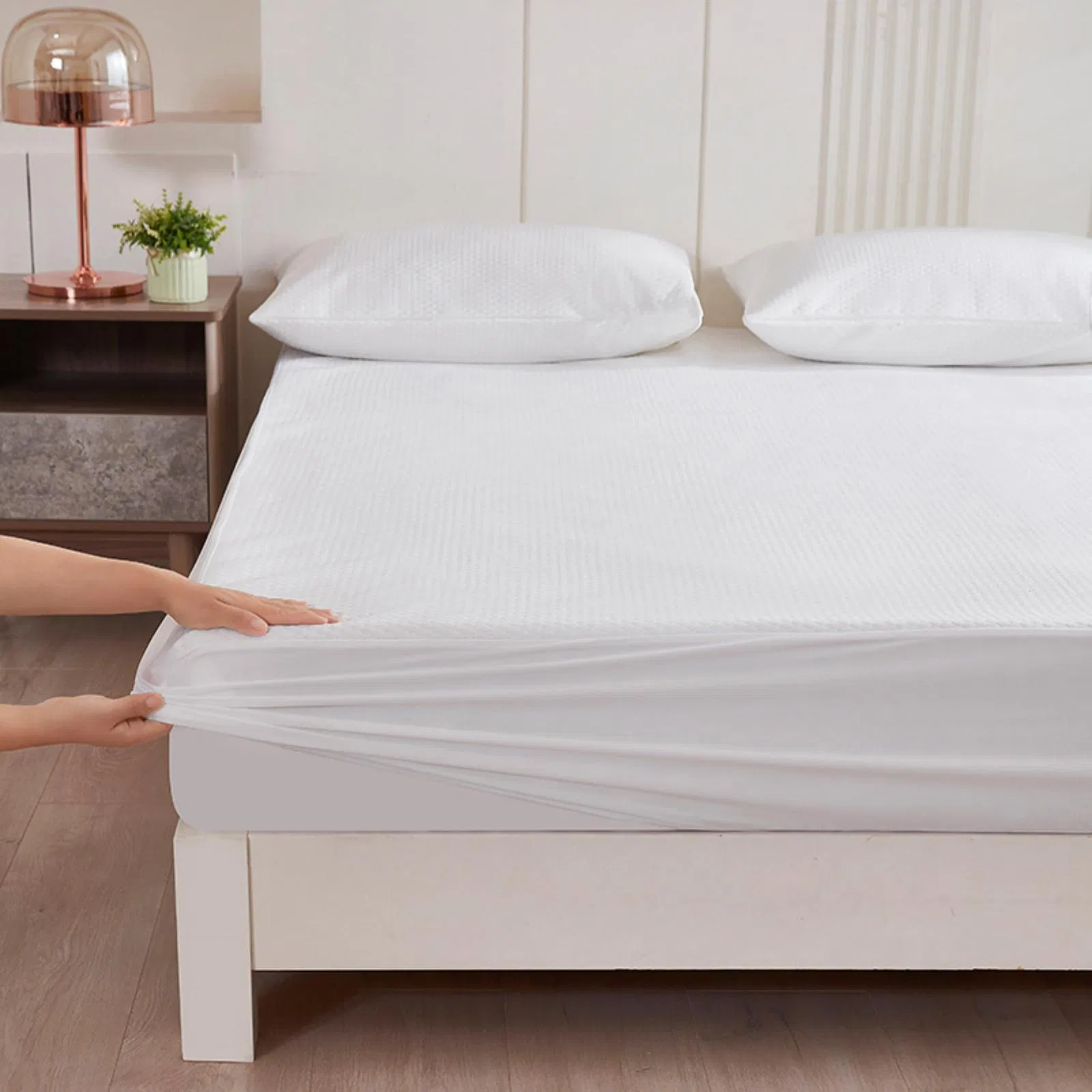 100% Polyester Fabric with TPU Mattress Protector