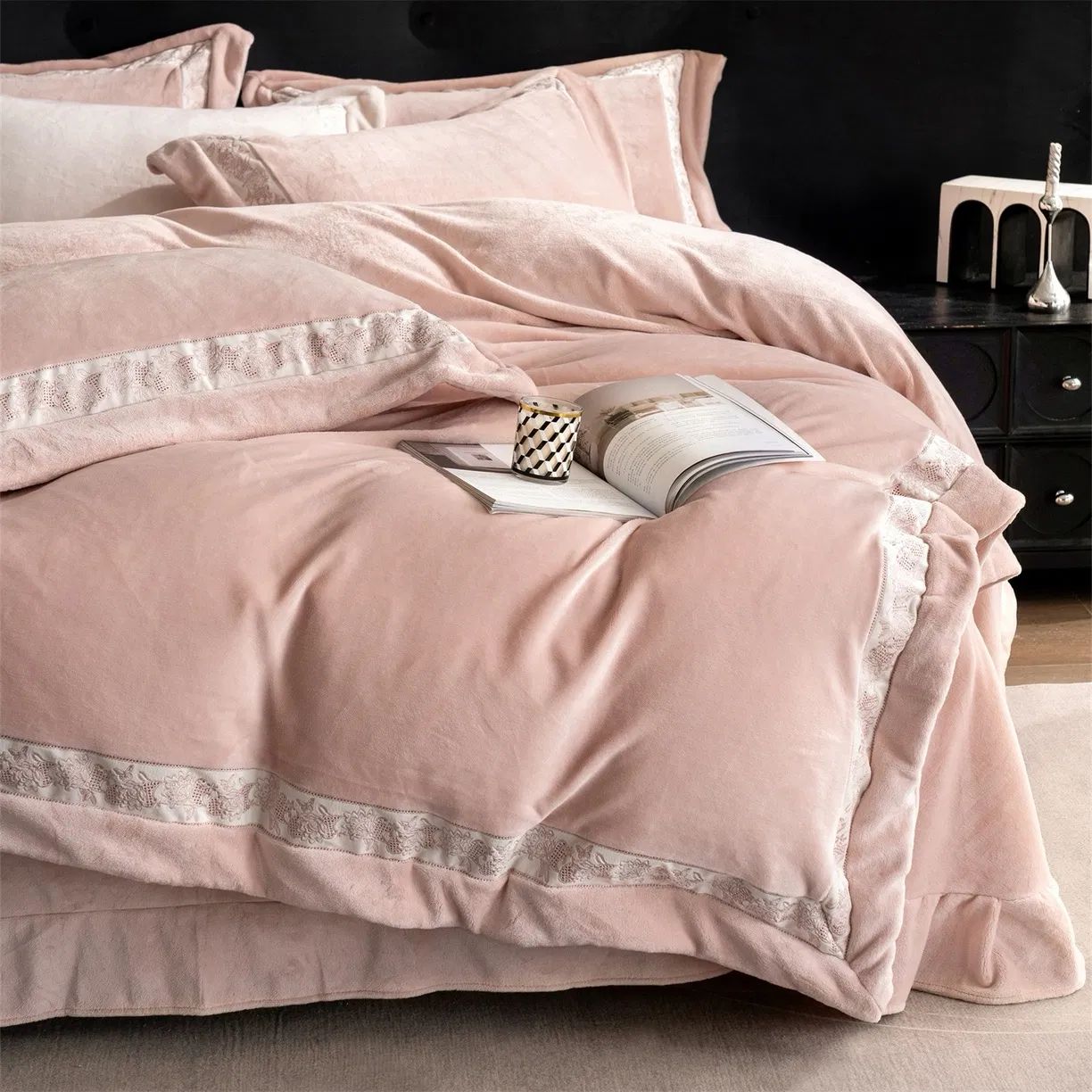 Thickened Solid 270g Milk Velvet Embroidered Four Piece Set Antistatic Double-Sided Winter Warm Flannel Bed Sheets Bedding Set