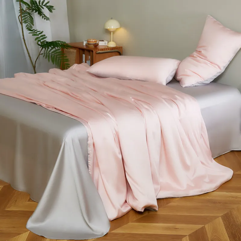 Lightweight Quilt Cover