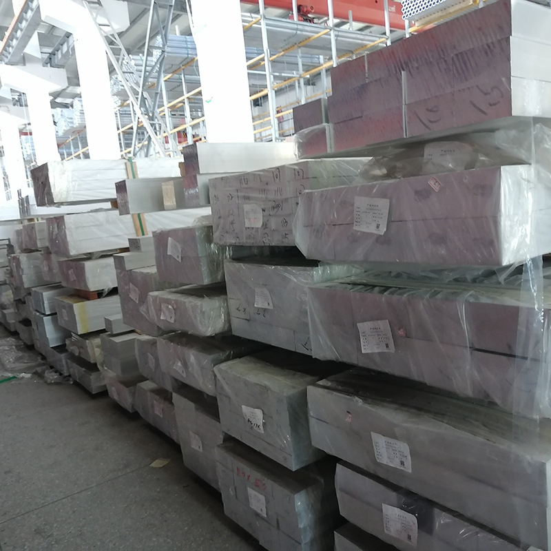 Aluminium Sheet /Aluminum Sheet/Block/Checkered Plate/Coil/Section/Flat Bar/Square Pipe (1060/2014/2024/5052/5754/5083/6061-T6/6082/6063/7050/7075-T651)
