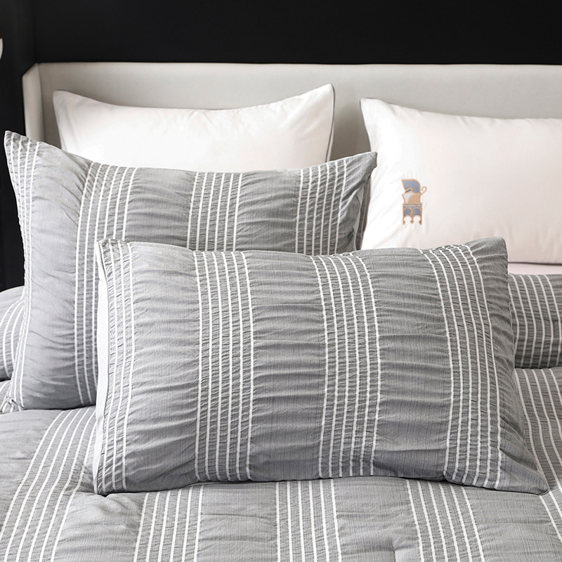 Home Microfiber Quilt Duvet Queen Size Down Alternative Comforter Bedding Set