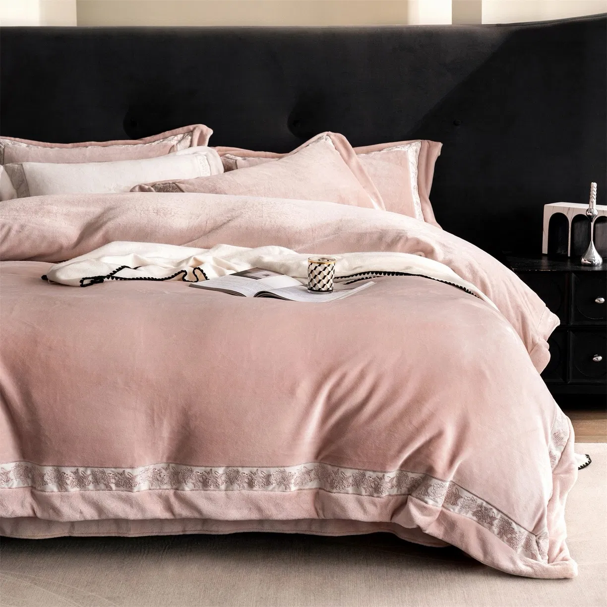 Thickened Solid 270g Milk Velvet Embroidered Four Piece Set Antistatic Double-Sided Winter Warm Flannel Bed Sheets Bedding Set