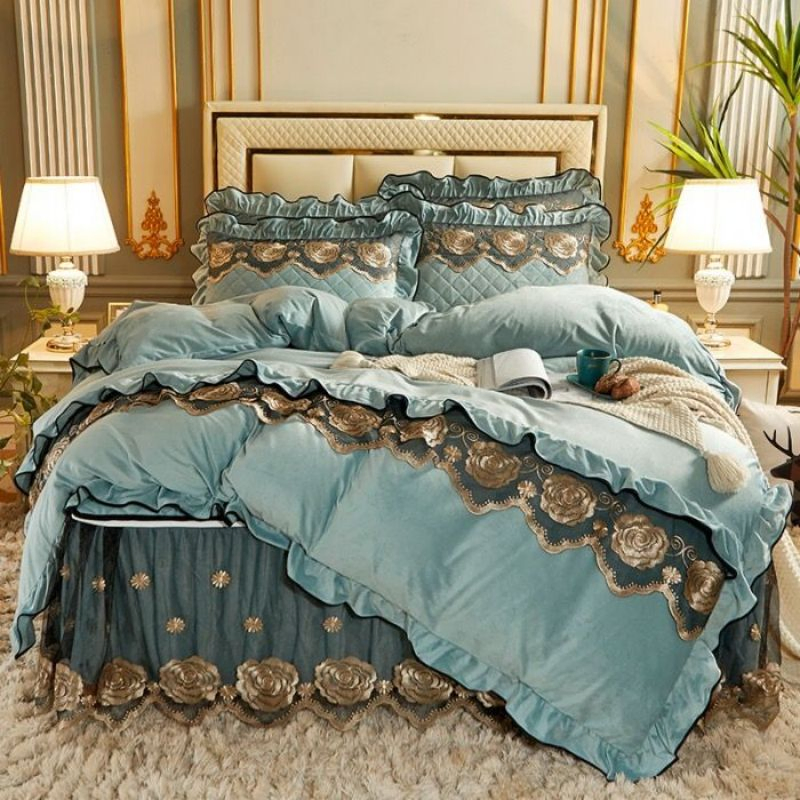 Blue Velvet Lace Duvet Cover Embroidery Pillow Shams Warm Comforter Set Winter 4PCS Bed Linen Fitted Sheets ODM Home Textile Bedding Set