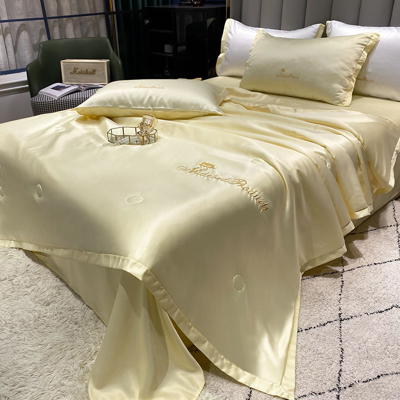 King Custom Size 4 PCS Cooling &amp; Breathable Quilt Bed Sheets Silk Quilt Ultra Smooth Washed Silk Embroidery Summer Quilt Bedding Set