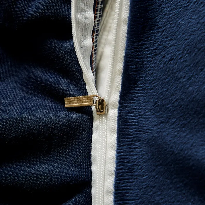Zipper details