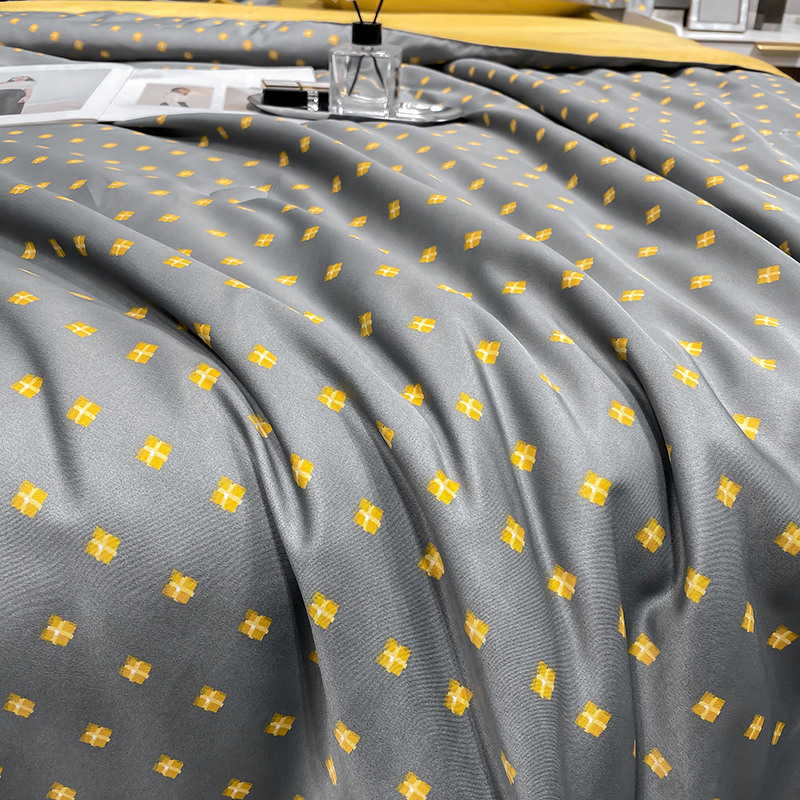 New Solid Color Custom Logo Four-Piece Summer 100% Pure Silk Bedding Set