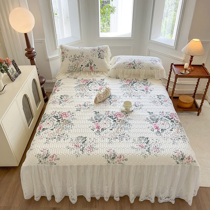 3-Piece Princess Wind Bed Skirt Bed Hats Do Not Pilling Not Shrinkage Floral Pattern Plant Style Bedding Set