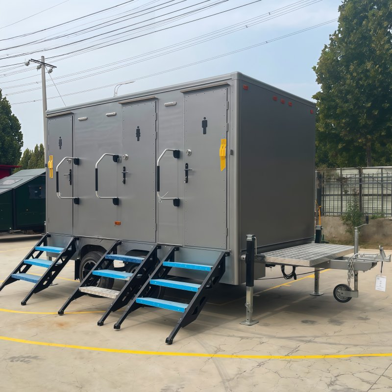 Outdoor Luxury Durable Prefab Portable Bathroom Units with Mobile Toilet Trailer for Holiday Village Bonfire Party Use
