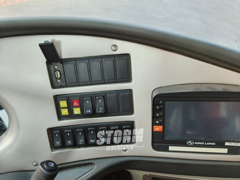 High-Quality Four-Wheel Diesel King Long Buses Can Carry Passengers and Have Luggage Storage Space