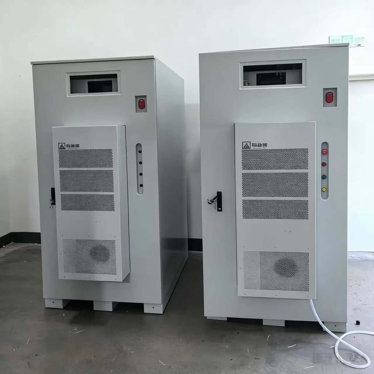 Outdoor All in One Stable Performance Energy Storage System for Industry, Commerce, Household, Factories, Buildings and Backup Power Supply