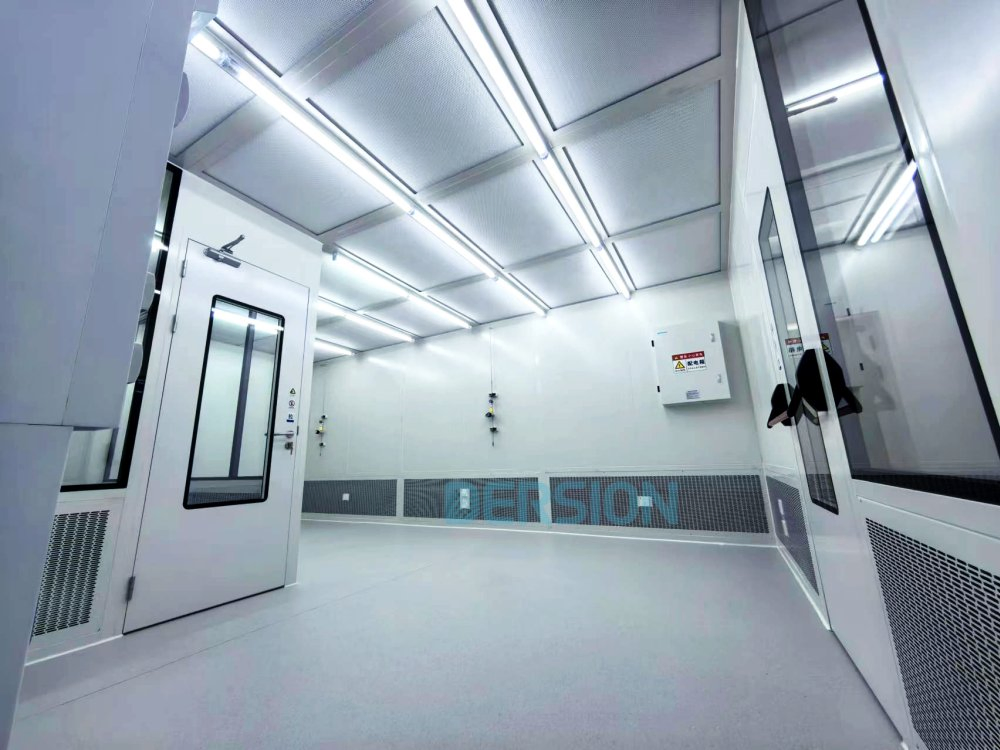 Cleanroom System for USP Compounding Pharmacy GMP