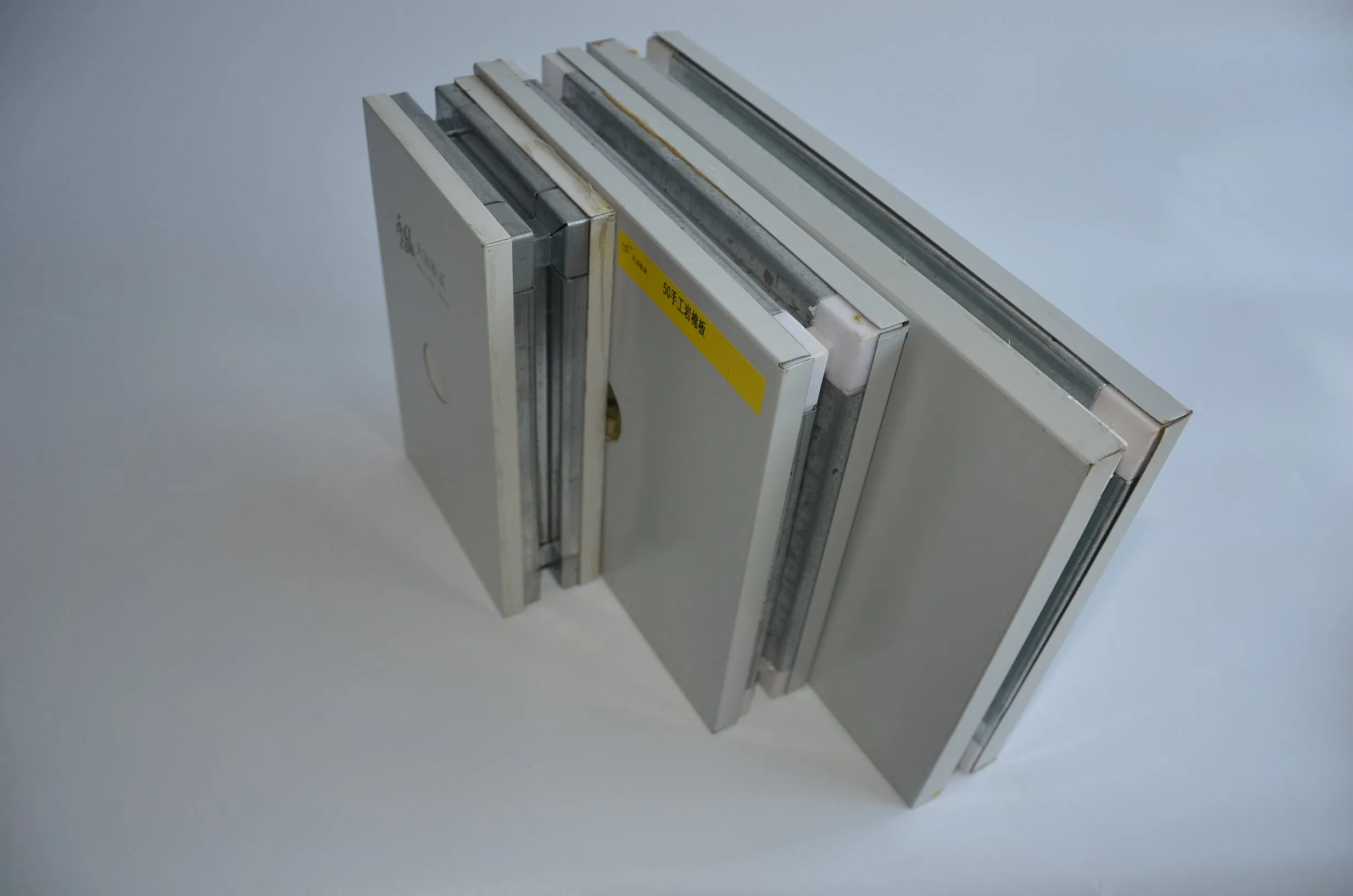 Advanced Cleanroom Solutions for Pharmaceutical and Biotechnology Applications